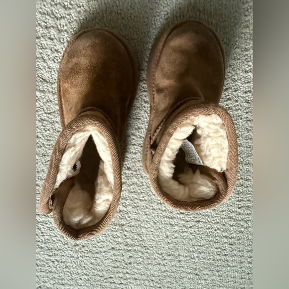 UGG Kids Classic Brown Boots - Picture 7 of 8
